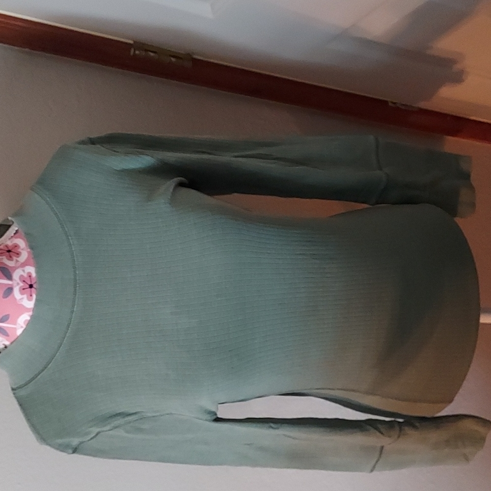 Women's Green Ribbed Top